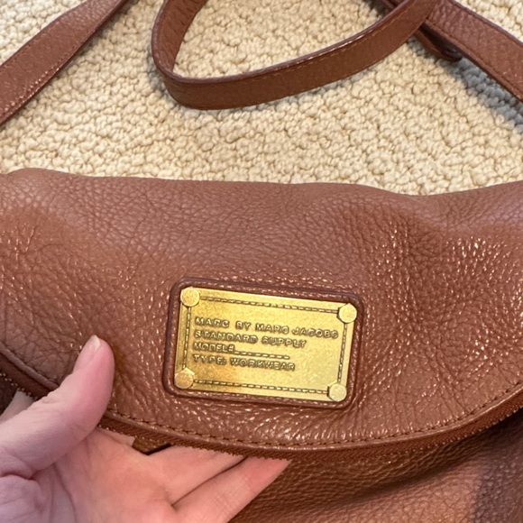 Marc by Marc Jacobs Tan Leather Crossbody Bag - Picture 2 of 6